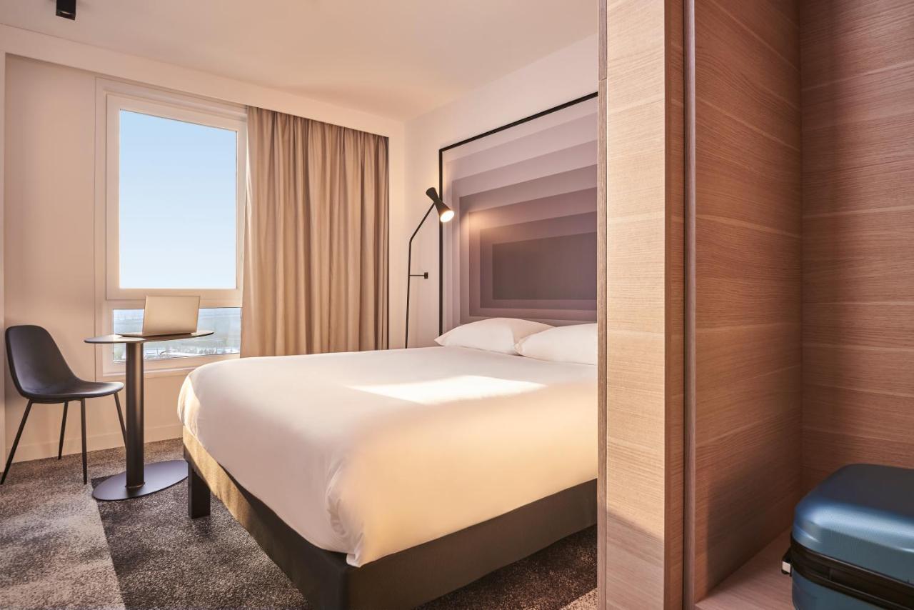 Ibis Bethune Centre Gare Bagian luar foto